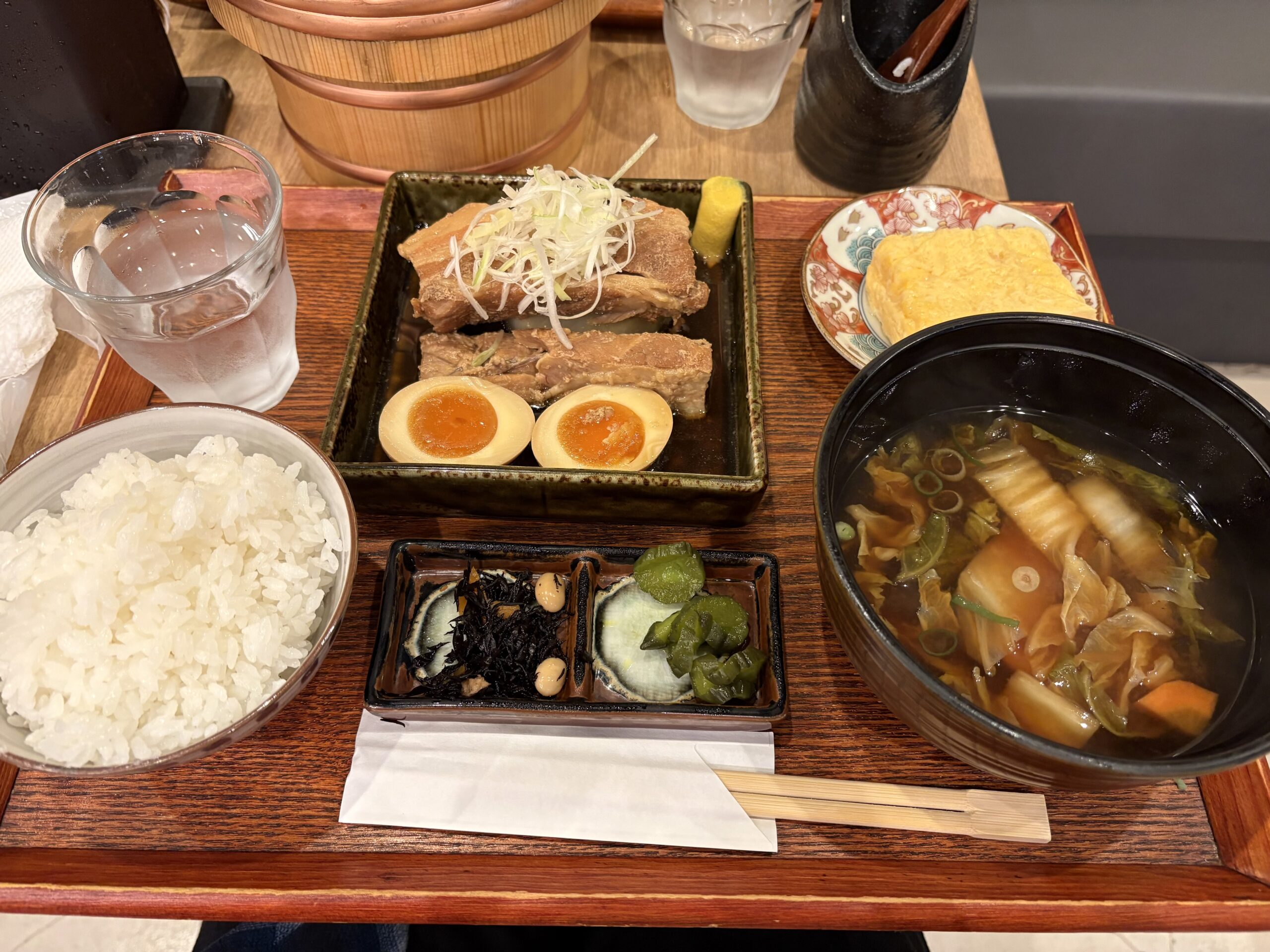 気になっていた定食屋に行ってきました!